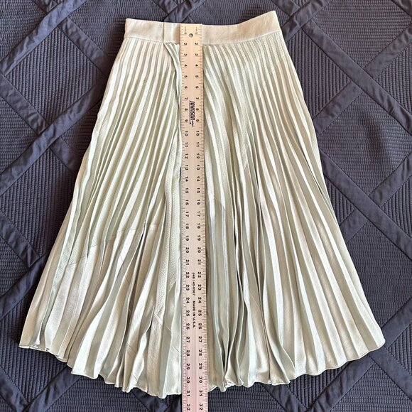 $438 Vince pleated satin midi skirt 2 silvery seafoam green with pockets - Picture 11 of 12